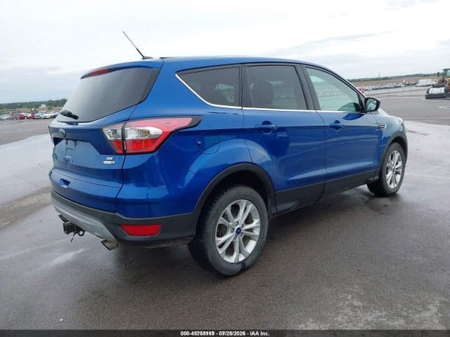 2017 FORD ESCAPE SE 4