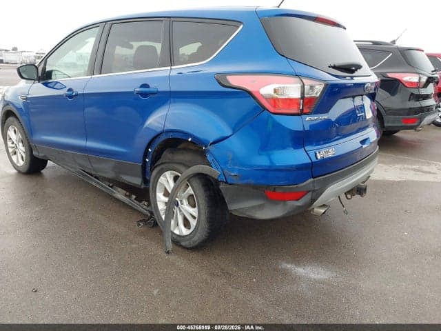 2017 FORD ESCAPE SE 6