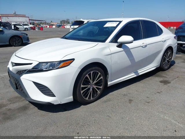 2020 TOYOTA CAMRY SE 2