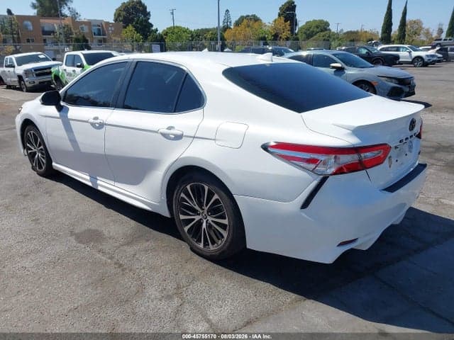 2020 TOYOTA CAMRY SE 3
