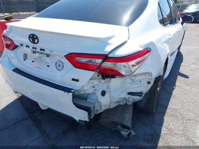 2020 TOYOTA CAMRY SE 6