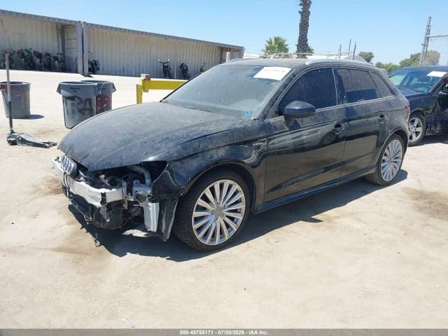 2017 AUDI A3 SPORTBACK E-TRON PREMIUM 2
