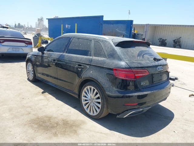 2017 AUDI A3 SPORTBACK E-TRON PREMIUM 3