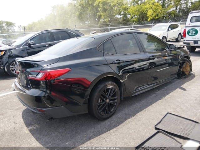 2025 TOYOTA CAMRY SE 4