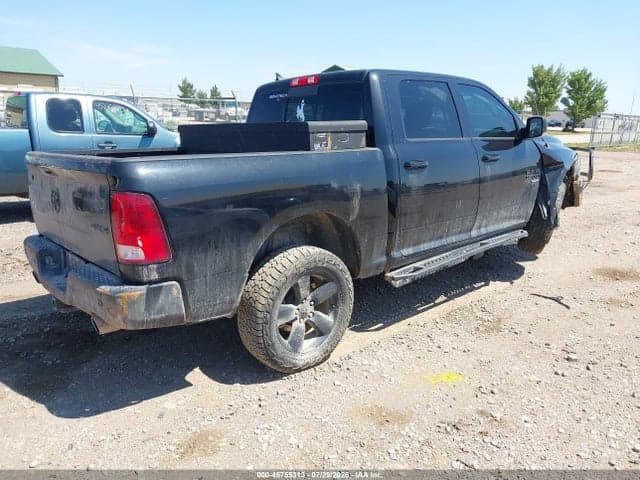 2019 RAM 1500 CLASSIC BIG HORN 4X4 5'7 BOX 4
