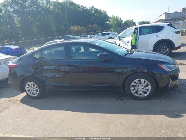 2020 HYUNDAI ELANTRA SE 12