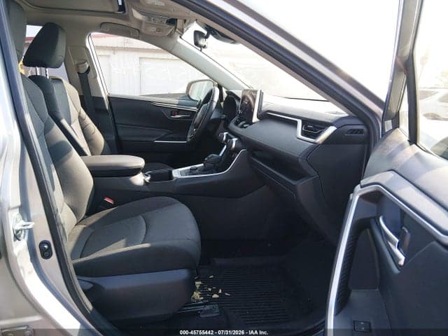2025 TOYOTA RAV4 HYBRID XLE 5