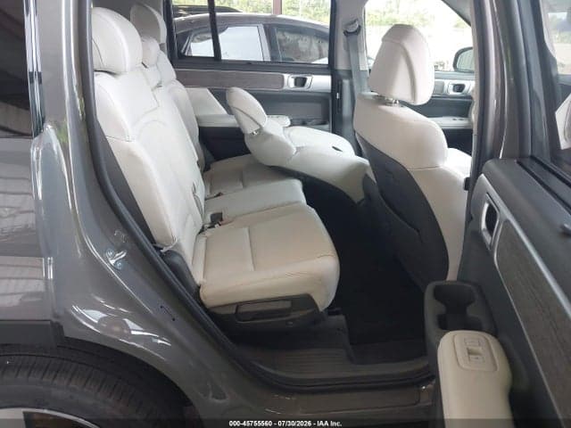 2026 HYUNDAI SANTA FE LIMITED 7 PASSENGER 8