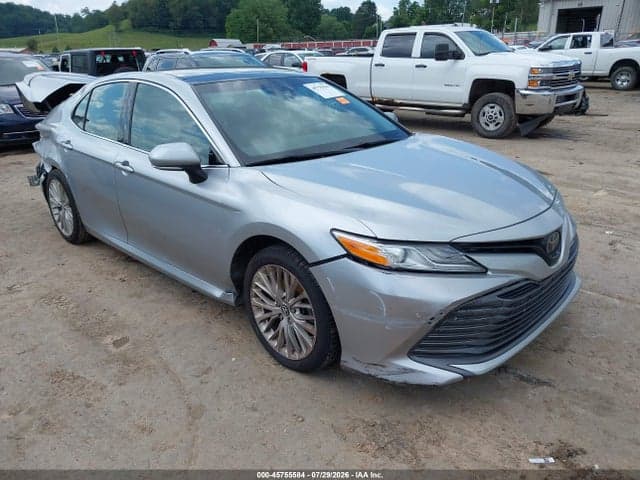 2018 TOYOTA CAMRY XLE - 1