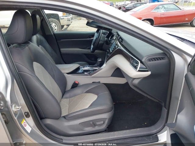 2018 TOYOTA CAMRY XLE 5