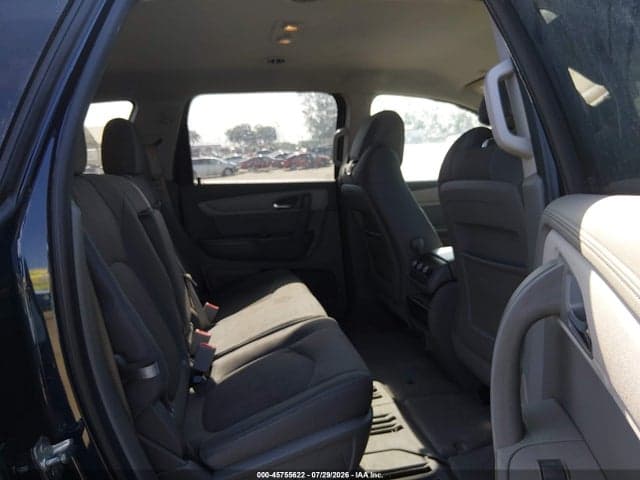 2017 CHEVROLET TRAVERSE LS 8