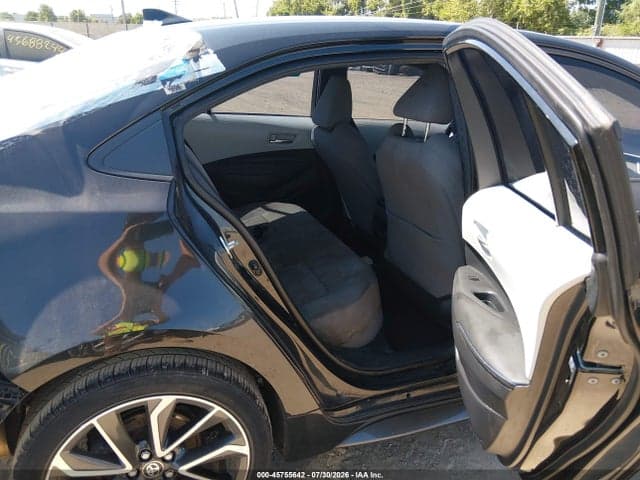 2020 TOYOTA COROLLA SE 8