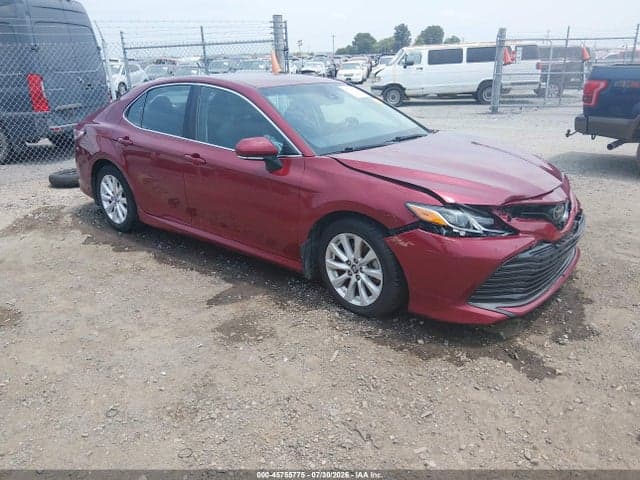 2018 TOYOTA CAMRY LE - 1