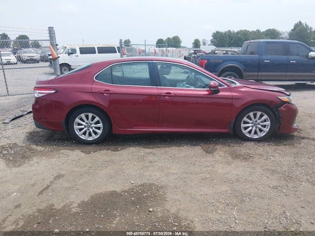 2018 TOYOTA CAMRY LE 13