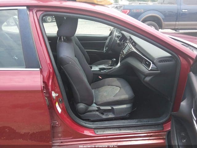 2018 TOYOTA CAMRY LE 5