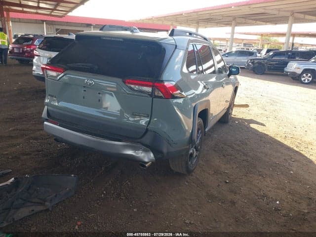 2022 TOYOTA RAV4 ADVENTURE 4