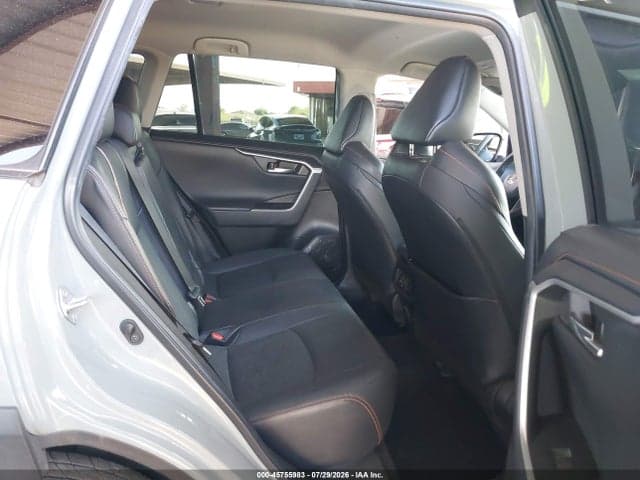 2022 TOYOTA RAV4 ADVENTURE 8