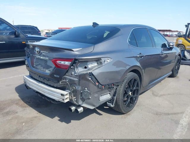 2019 TOYOTA CAMRY XSE 4