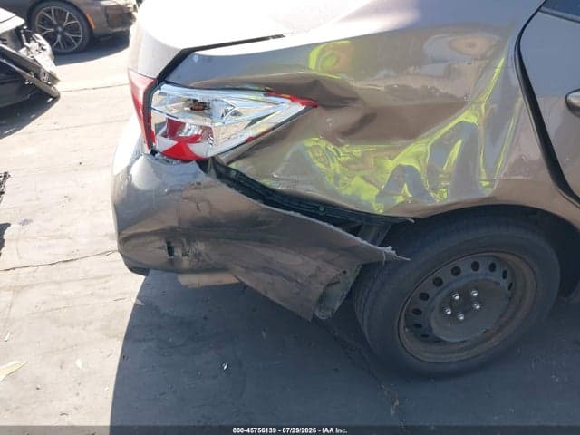2017 TOYOTA COROLLA LE 6