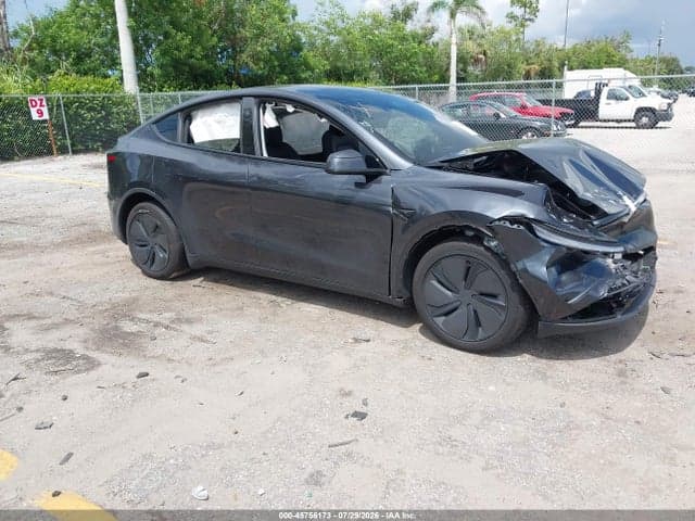 2026 TESLA MODEL Y 1