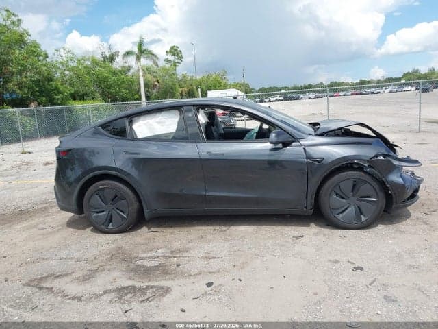 2026 TESLA MODEL Y 12
