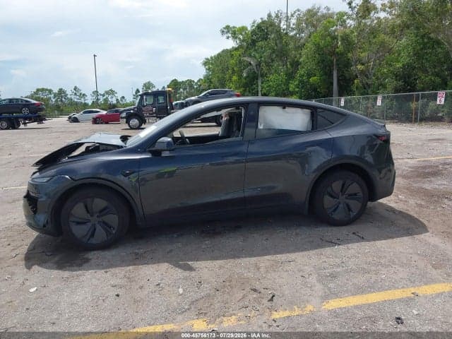 2026 TESLA MODEL Y 13