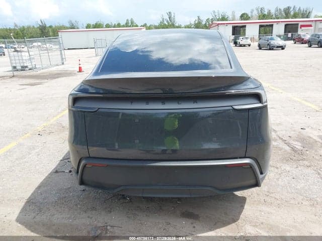 2026 TESLA MODEL Y 15