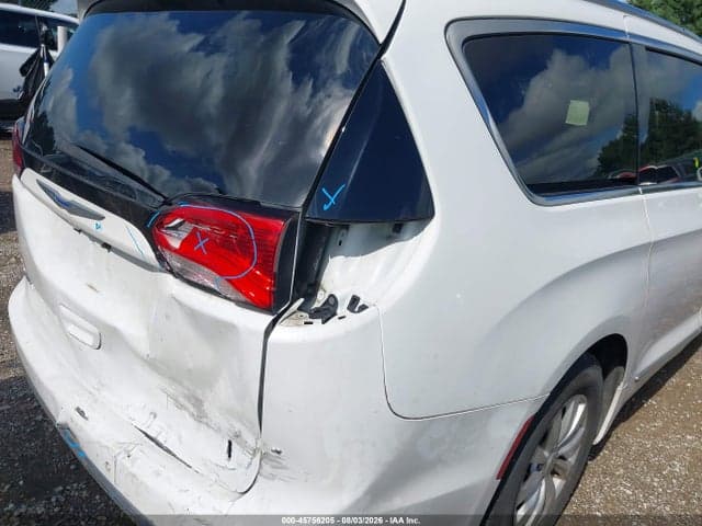2018 CHRYSLER PACIFICA TOURING L PLUS 12