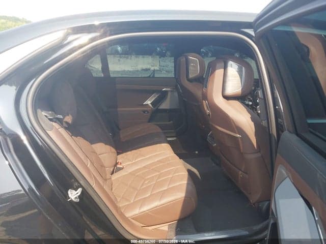 2025 BMW I7 EDRIVE50 8