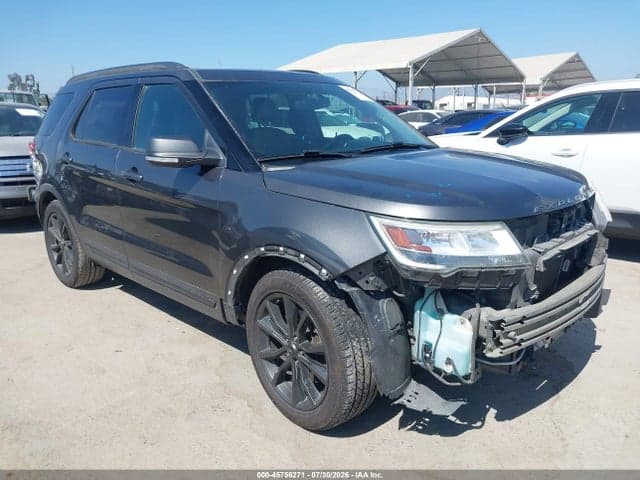 2017 FORD EXPLORER XLT 1