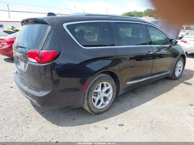 2017 CHRYSLER PACIFICA TOURING-L PLUS 4