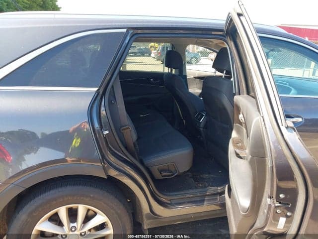 2017 KIA SORENTO 2.4L LX 8
