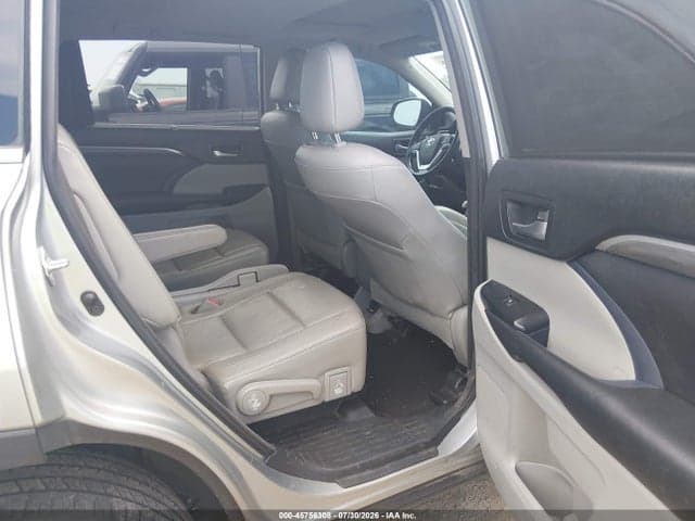 2018 TOYOTA HIGHLANDER LIMITED 8