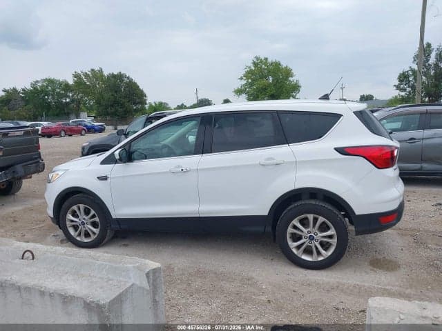 2019 FORD ESCAPE SE 14