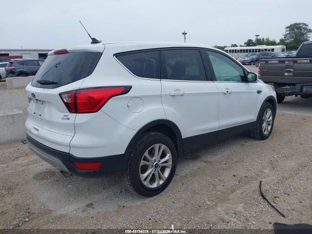 2019 FORD ESCAPE SE 4