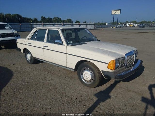 1983 MERCEDES-BENZ 240 D - 1