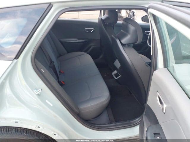 2025 KIA K4 LXS 8