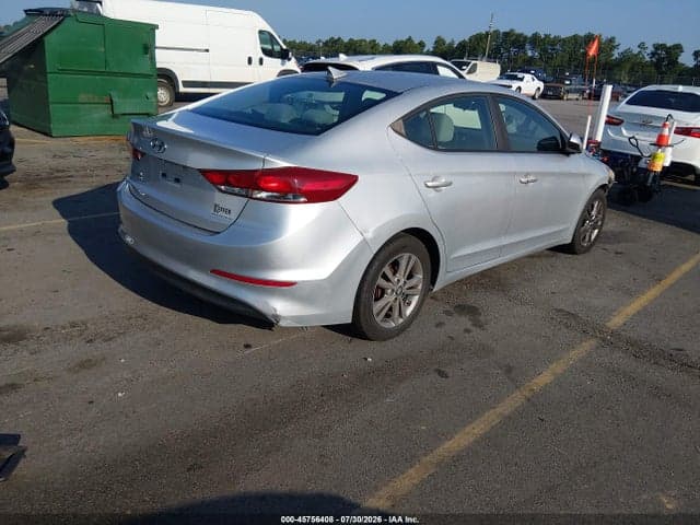 2017 HYUNDAI ELANTRA SE 4