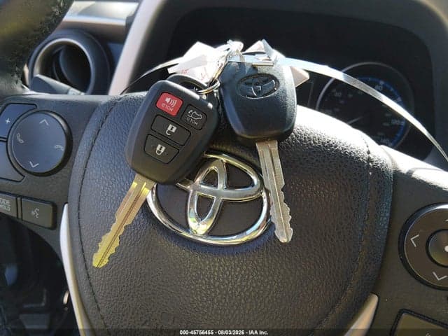2017 TOYOTA RAV4 XLE 11