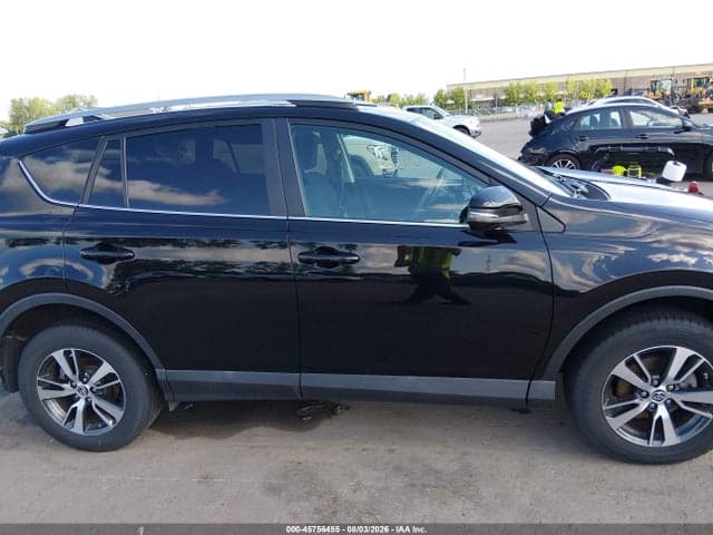 2017 TOYOTA RAV4 XLE 13