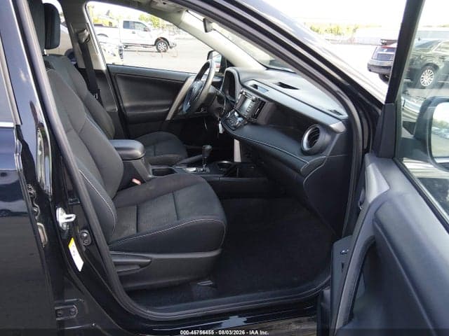 2017 TOYOTA RAV4 XLE 5