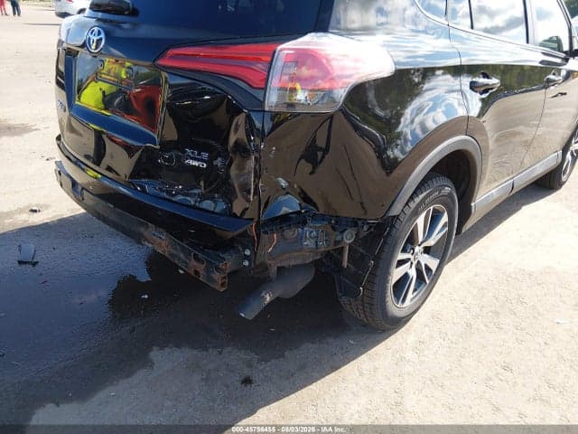 2017 TOYOTA RAV4 XLE 6