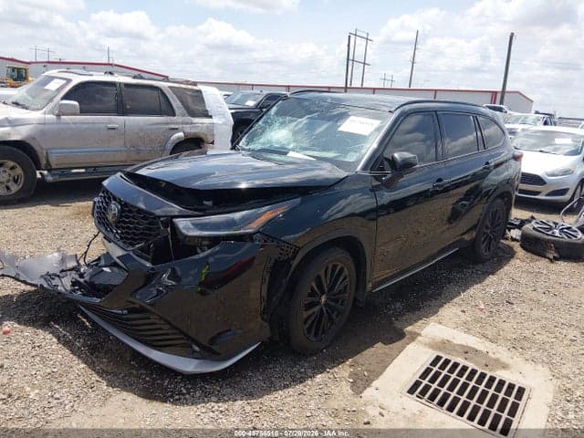 2024 TOYOTA HIGHLANDER XSE 2