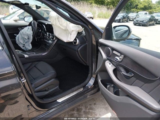 2022 MERCEDES-BENZ GLC 300 4MATIC SUV 5