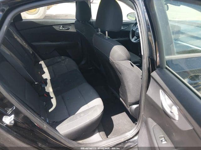 2023 KIA FORTE LXS 8