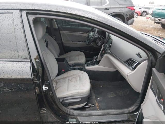 2017 HYUNDAI ELANTRA SE 5