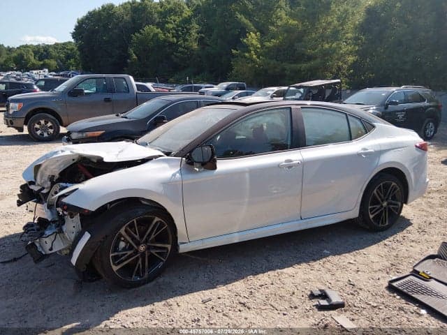 2026 TOYOTA CAMRY XSE 13