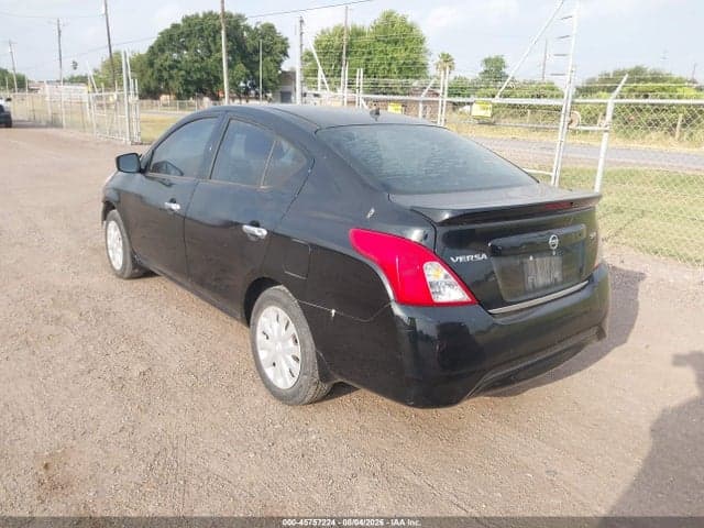 2017 NISSAN VERSA 1.6 SV 3