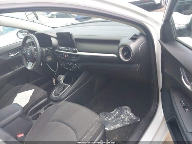 2019 KIA FORTE LXS 5