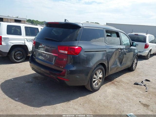 2017 KIA SEDONA LX 4